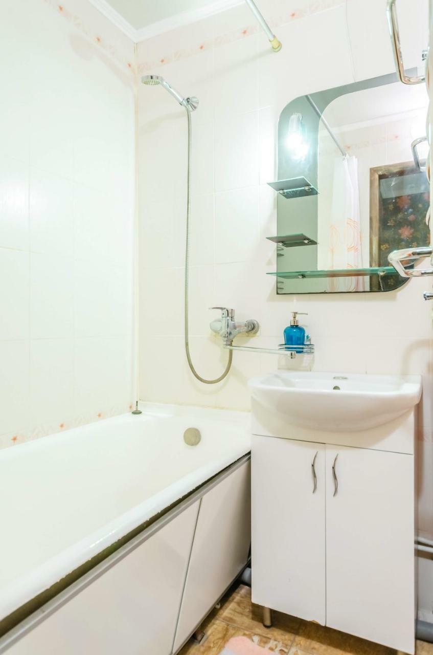 Kozzy Apartment In Kiev City Center Lu7 Екстер'єр фото